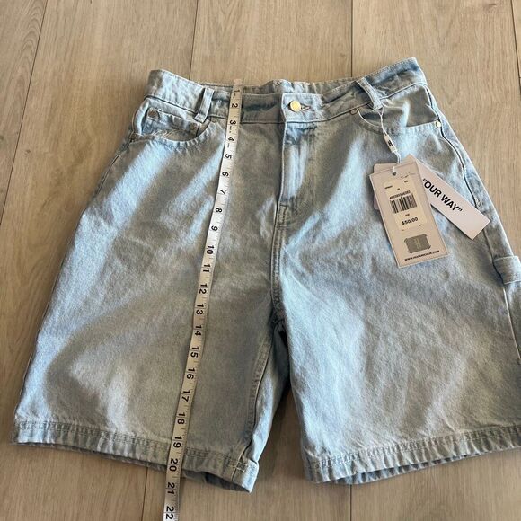 Hoodrich Denim Script Jorts size 6 - Picture 2 of 11